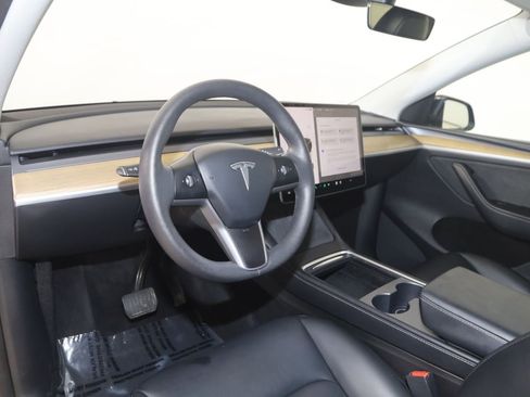 Used 2024 Tesla Model Y Long Range AWD/4WD image 26