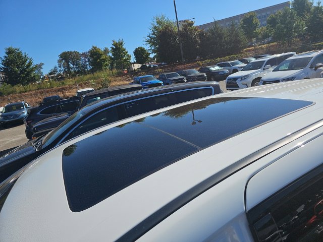 Used 2026 Chrysler Pacifica Select FWD image 2