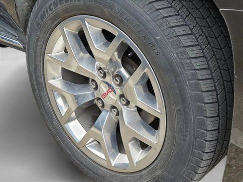 Used 2019 GMC Yukon SLT image 5