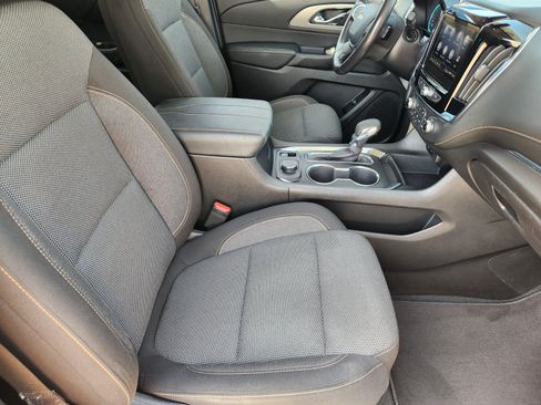 Used 2021 Chevrolet Traverse LT FWD image 11