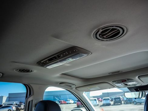 Used 2025 Kia Telluride S image 22