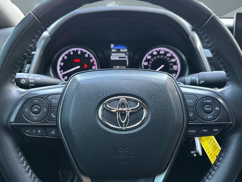 Used 2022 Toyota Camry SE image 16