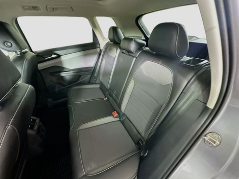 Used 2023 Volkswagen Taos SE w/ Panoramic Sunroof Package FWD image 28