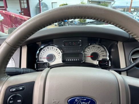Used 2008 Ford Expedition XLT image 46