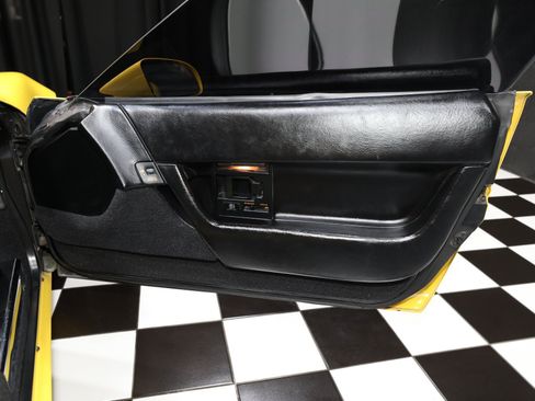 Used 1990 Chevrolet Corvette ZR-1 RWD image 35