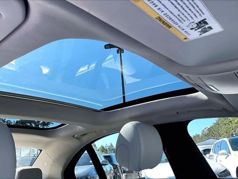 Used 2018 Mercedes-Benz C 300 Sedan image 13