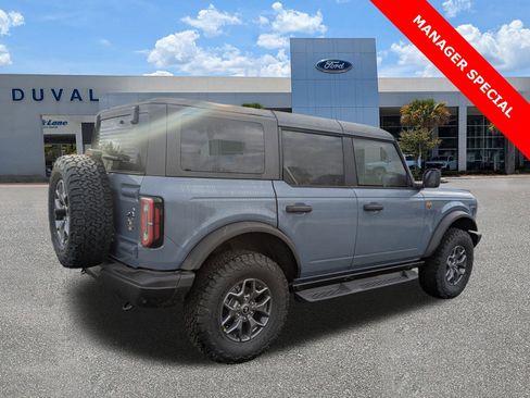 New 2025 Ford Bronco Badlands image 4