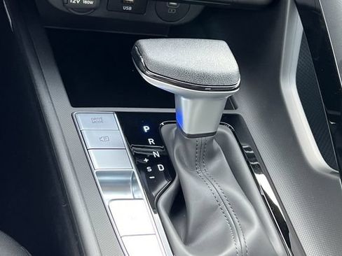 New 2026 Hyundai Elantra Hybrid FWD image 19