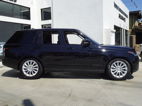 Used 2020 Land Rover Range Rover HSE image 8