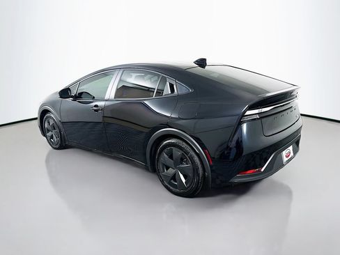 Used 2026 Toyota Prius Plug-In Hybrid FWD image 7