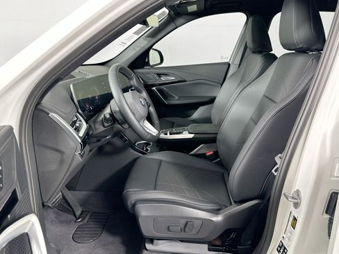 Used 2025 BMW X1 xDrive28i w/ Technology Package image 22