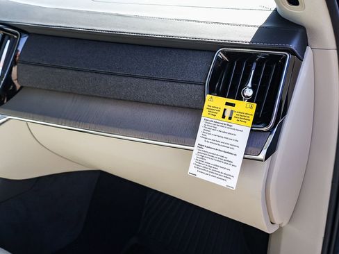 New 2026 Volvo XC90 B6 Ultra image 19