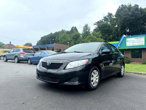 Used 2009 Toyota Corolla LE image 1