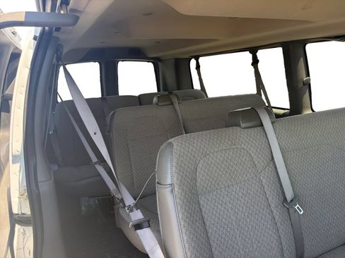 Certified 2025 Chevrolet Express 3500 LT w/ LT Preferred Equipment Group RWD image 16