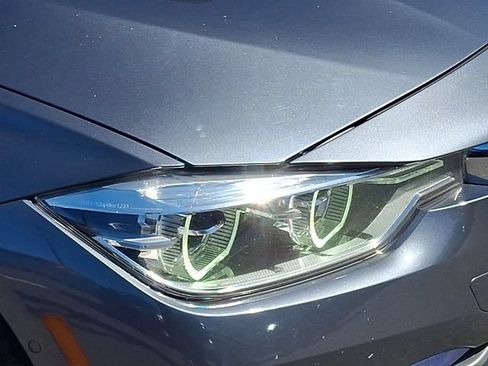 Used 2017 BMW 330i xDrive Sedan w/ Technology Package AWD/4WD image 29