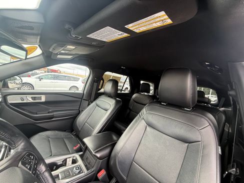 Used 2020 Ford Explorer Limited AWD/4WD image 21