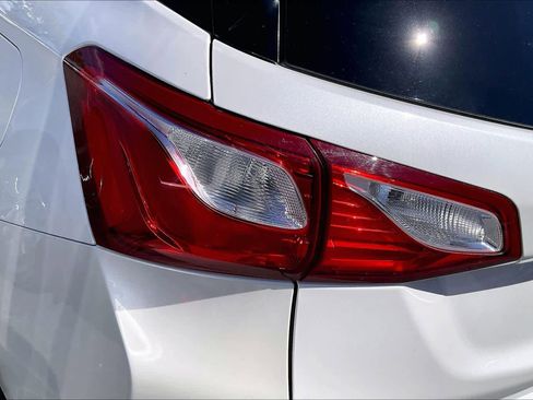 Used 2020 Chevrolet Equinox Premier image 28