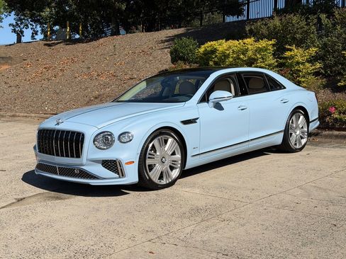 New 2026 Bentley Flying Spur Plug-In Hybrid image 13