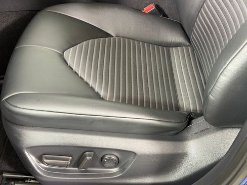 Used 2024 Toyota Camry SE FWD image 15
