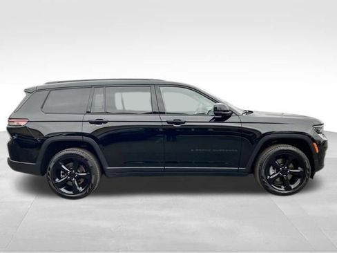 Used 2024 Jeep Grand Cherokee L Limited w/ Luxury Tech Group II image 8