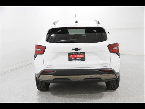 Used 2024 Chevrolet Trax ACTIV w/ Driver Confidence Package FWD image 18