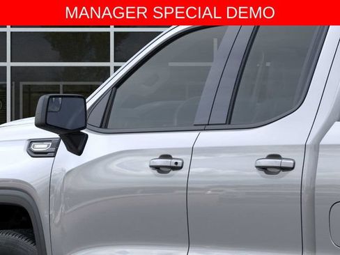 Used 2026 GMC Sierra 1500 Elevation AWD/4WD image 12