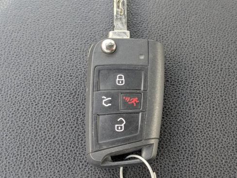 Used 2025 Volkswagen Jetta Sport FWD image 30