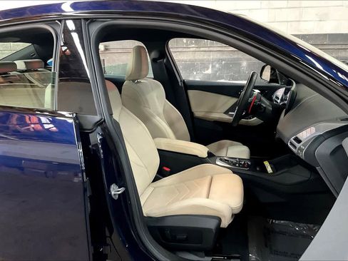 Used 2025 BMW M235i xDrive w/ Premium Package image 10