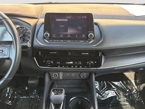 Used 2023 Nissan Rogue SV w/ SV Premium Package AWD/4WD image 11