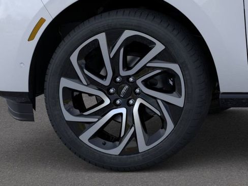 New 2026 Lincoln Navigator Reserve AWD/4WD image 19