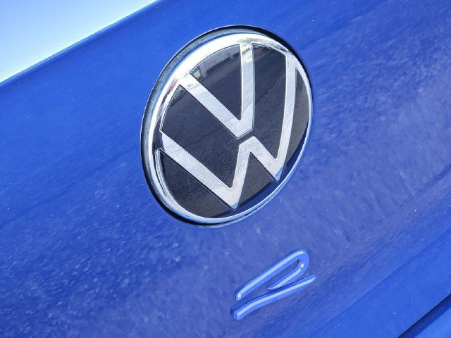 Used 2023 Volkswagen Golf 20th Anniversary Edition AWD/4WD image 6