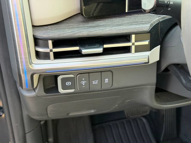 Used 2024 Hyundai Santa Fe Calligraphy FWD image 16