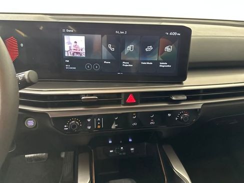 Used 2024 Kia Sorento LX image 21