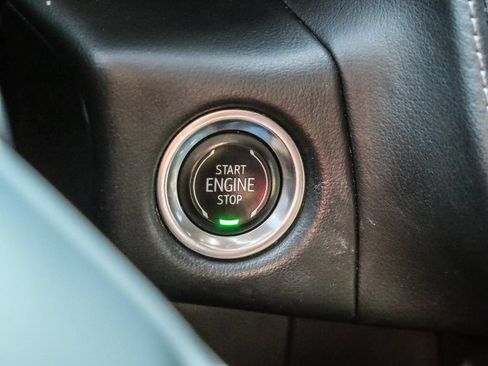 Used 2021 Chevrolet Tahoe LT w/ LT Signature Package RWD image 36