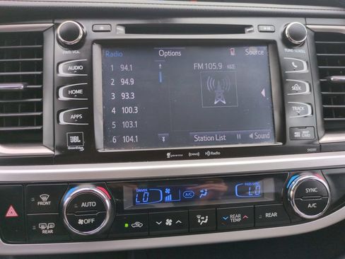 Used 2019 Toyota Highlander Limited Platinum AWD/4WD image 26