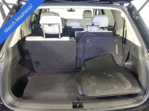 Used 2019 Volkswagen Tiguan SE w/ Panoramic Sunroof Package image 32
