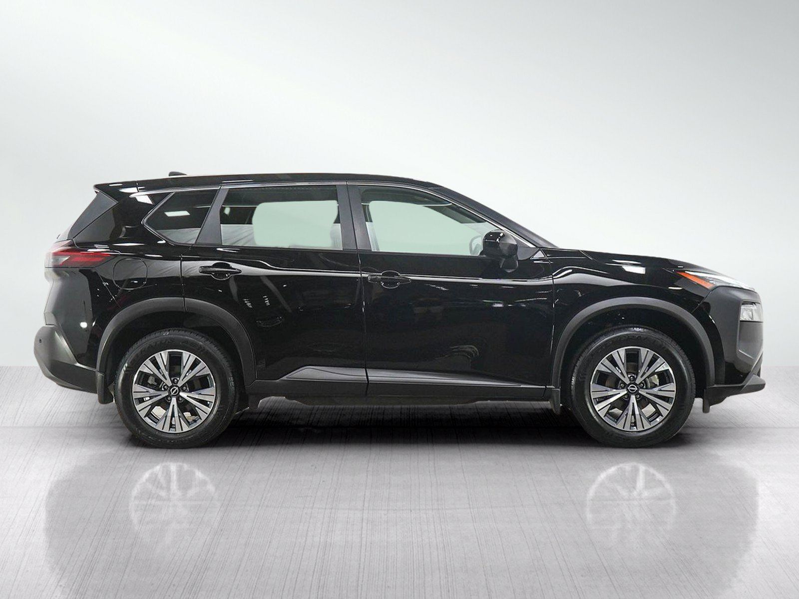 Used 2023 Nissan Rogue SV AWD/4WD image 7