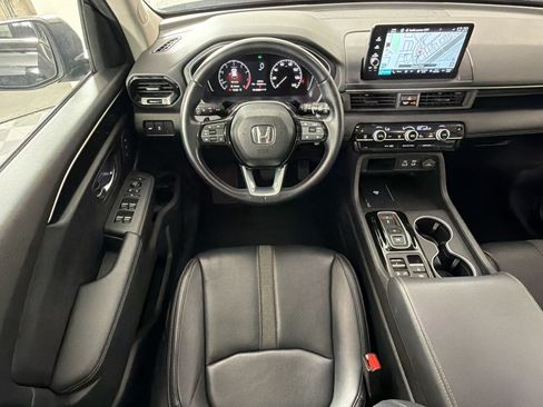 Used 2023 Honda Pilot Touring image 29