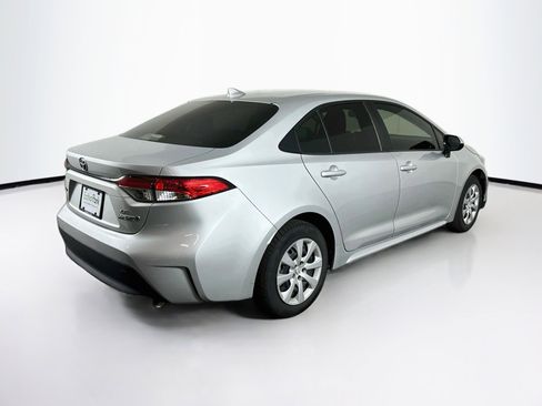 Used 2023 Toyota Corolla LE FWD image 7