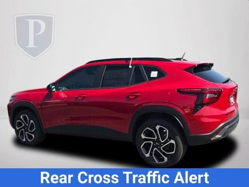 New 2026 Chevrolet Trax RS w/ Sunroof Package FWD image 10