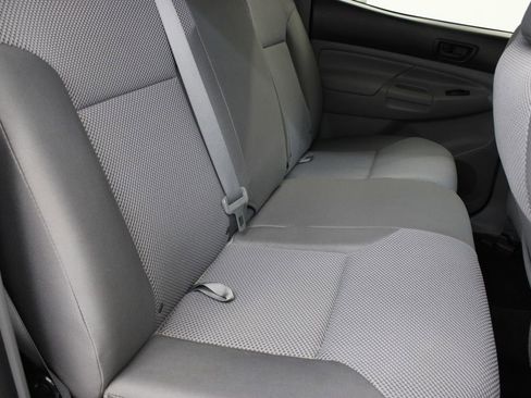 Used 2014 Toyota Tacoma PreRunner w/ TRD Sport Package image 17