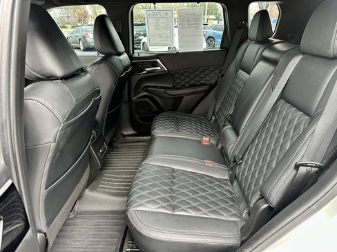 Used 2023 Mitsubishi Outlander SEL Black Edition image 19