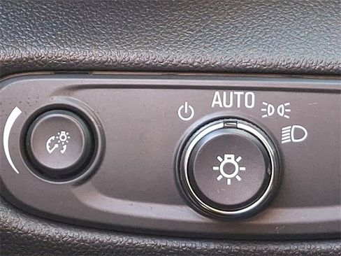 Used 2024 Chevrolet Blazer LT image 24