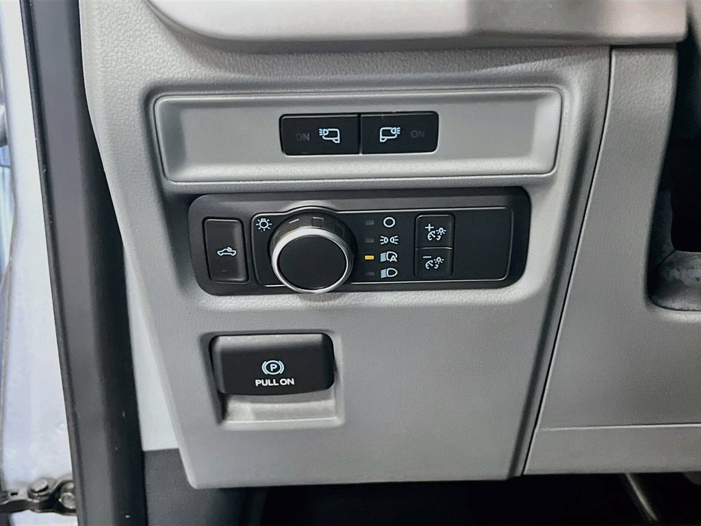 Used 2022 Ford F150 XL w/ Equipment Group 101A High AWD/4WD image 10