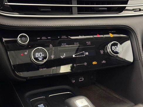 Used 2023 INFINITI QX60 Pure image 30