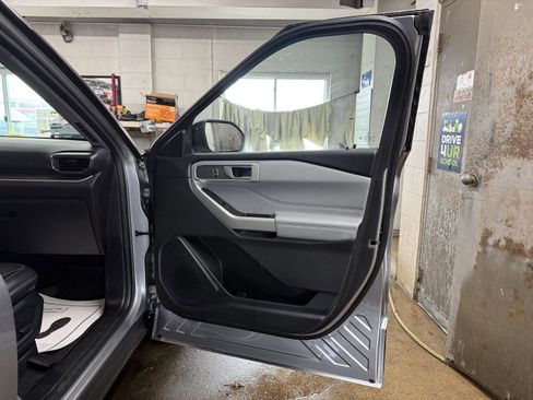 Used 2023 Ford Explorer XLT w/ Equipment Group 202A image 23