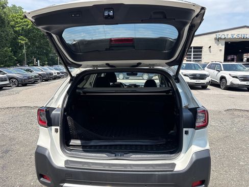 Used 2023 Subaru Outback Limited AWD/4WD image 8