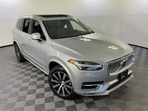 Used 2025 Volvo XC90 B6 Plus AWD/4WD image 40