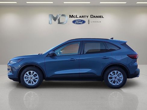 New 2026 Ford Escape Active w/ Cold Weather Package FWD image 3