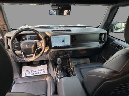 Used 2021 Ford Bronco Badlands image 3